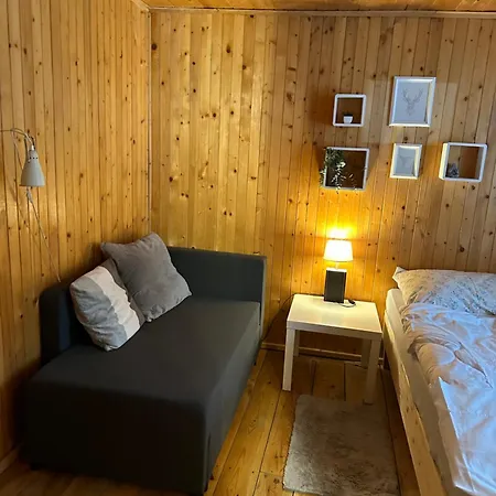 Dom Pod Lasem بيت للعطل