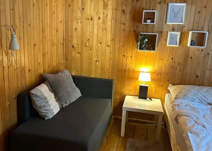 Dom Pod Lasem بيت للعطل